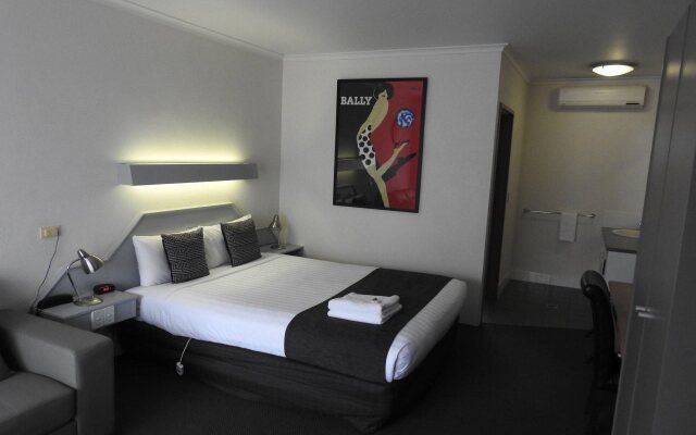 Wine Village Motor Inn