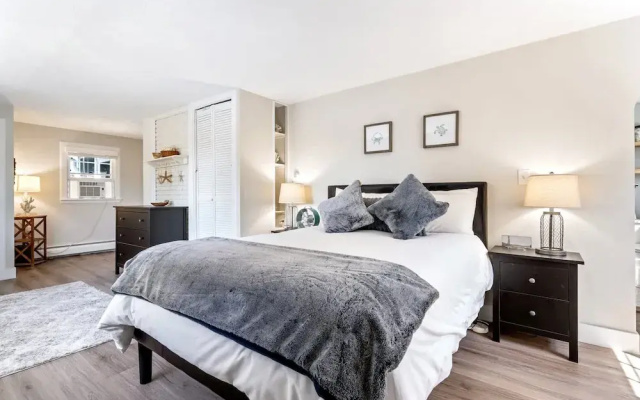 Beachwood Getaway Sleeps 10!