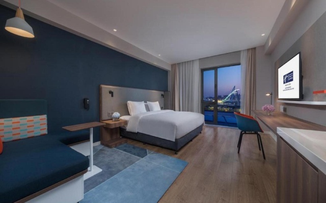 Holiday Inn Express Beijing Shijingshan Lakeview by IHG – Guest Rooms – Beijing