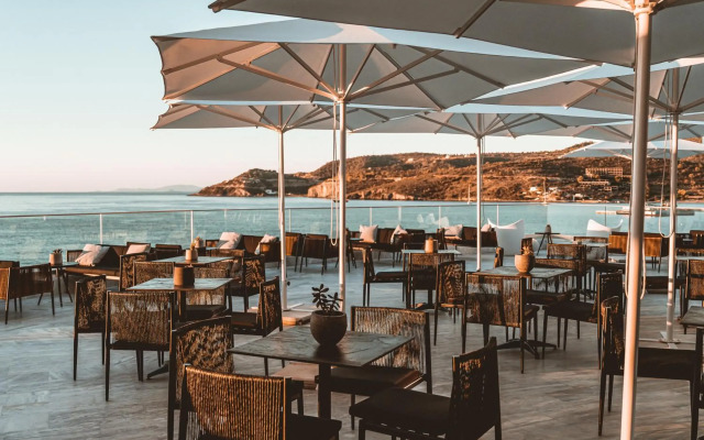 Apollo Resort