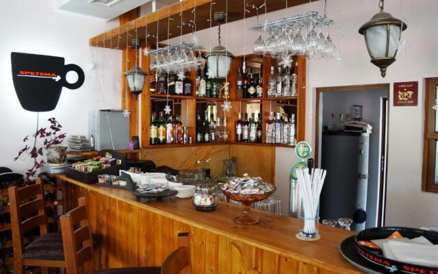 Family Hotel KrisBo