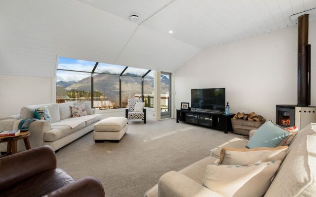 Central Queenstown Luxury Hideaway