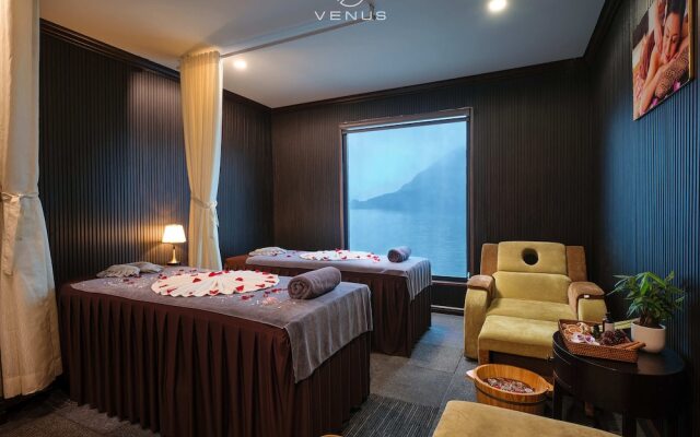 Venus Halong Cruises