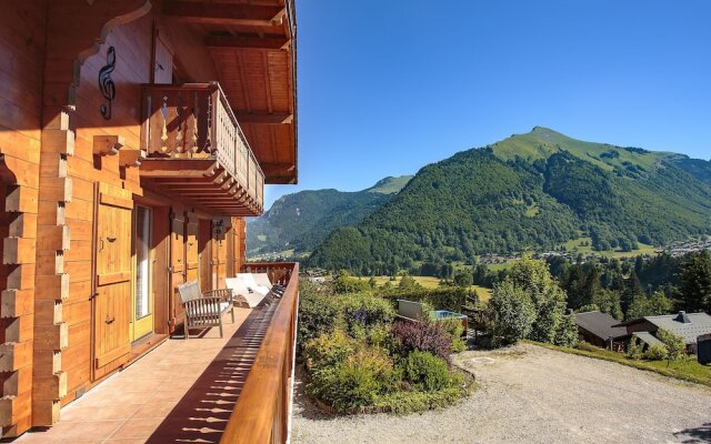 Luxury Holiday Home in La Côte-d'arbroz With Sauna