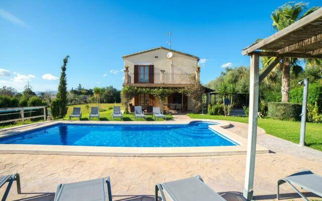 Luxurious Holiday Home in Es Pont D'inca With Private Pool