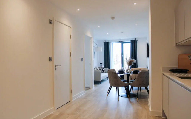 Slate Suite 1BR City Views