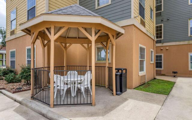 MainStay Suites Port Arthur - Beaumont South