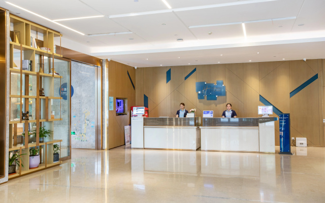 Holiday Inn Express Changzhou Xinbei by IHG – Lobby – Changzhou