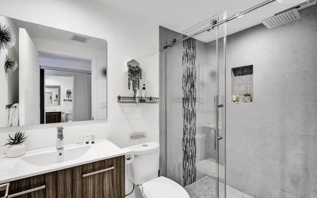 Heated Private Pool 4BR Modern home