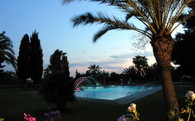 Good Standard Furnished Chalet on Nice Park