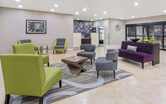 La Quinta Inn & Suites by Wyndham Ada