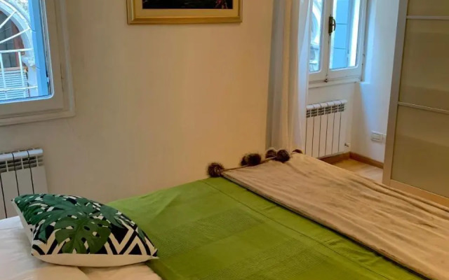 REGINA - ROMANTIC STUDIO near RIALTO