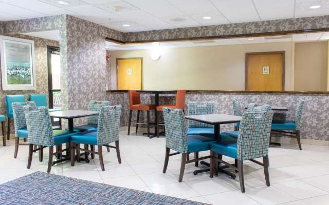 Best Western Plus Richmond Hill Inn