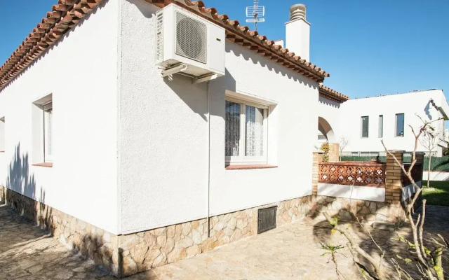 Beautiful Holiday Home Near Beach in Catalonia