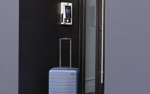 The Neighborhood Hotel - Lincoln Park