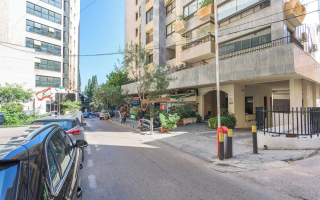 Crest - 3 Bedroom Apartment in Hamra