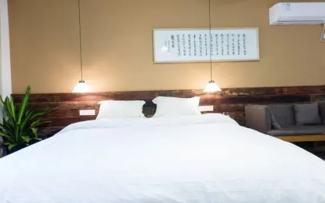 Youjian Xiaoyuan Hot Spring Hostel