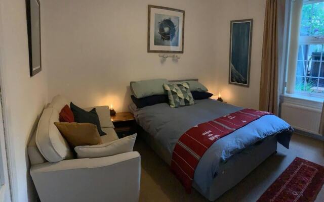 Cedarbank's - The Little Art House - dog Friendly