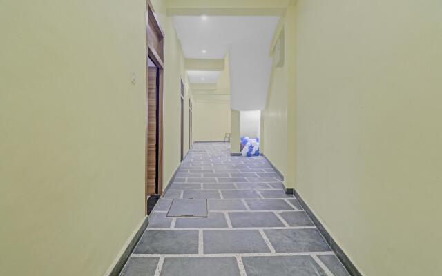 Collection O 82180 Pearl Inn Guest House
