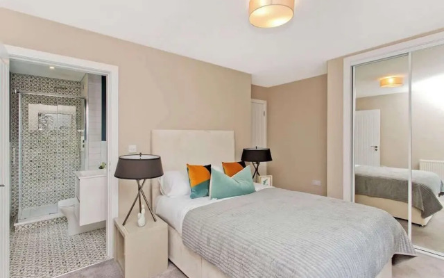 3 Huntingdon Place
