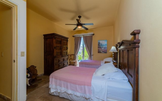 Ocean View 4BR Villa Steps From Cabo: Villa Haydee