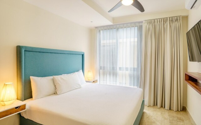 Stunning 3BR PH Private Pool Best Location Sky Pool Amenities