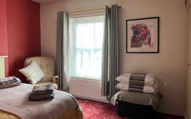 Old Sea Captains House 2 Bedroom Littlehampton