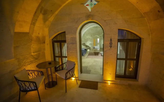 Anka Cave Suites