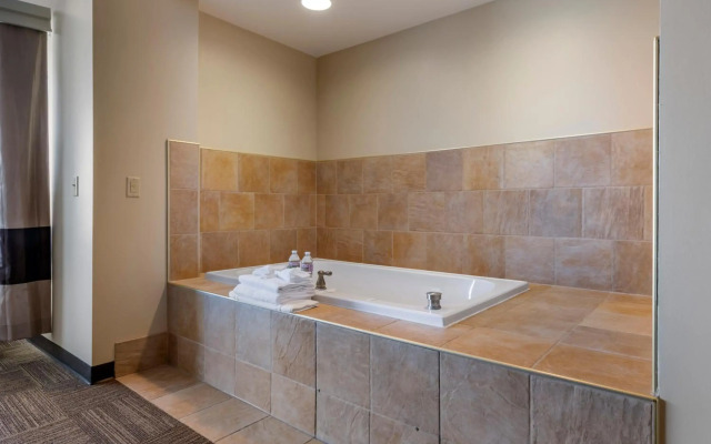 Lift Bridge Lodge, Ascend Hotel Collection