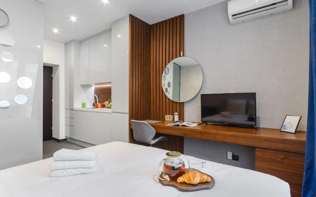 Lumina comfortable apartment in Warshaw
