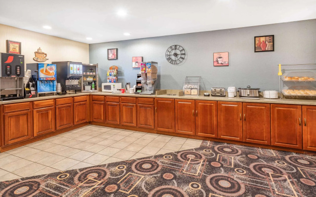 Super 8 by Wyndham Marysville/Port Huron Area