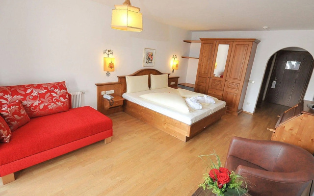 Schlosshotel Rosenegg