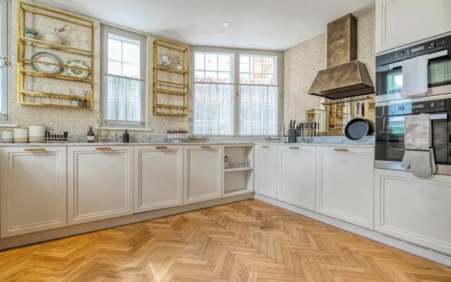 Luxury flats near Big Ben and London Eye