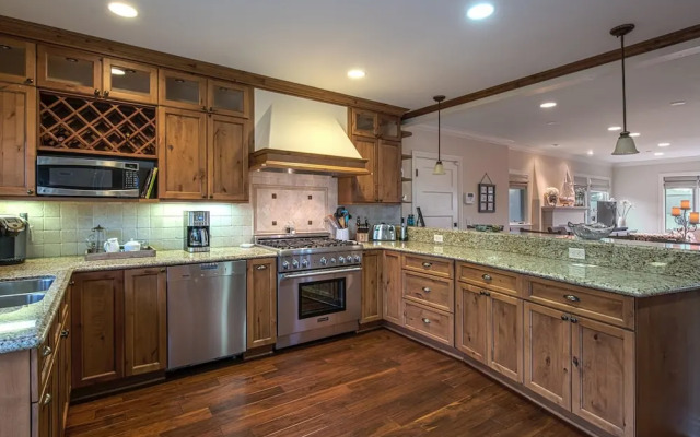 3724 Sea Glass Sanctuary