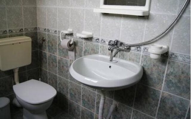 Kastela Guest House