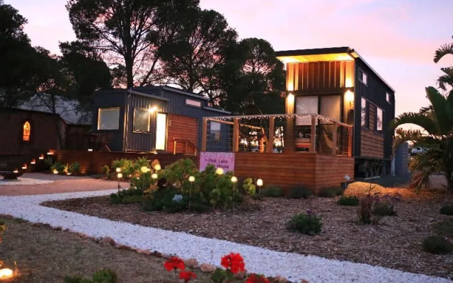 The Pink Lake Tiny House - 'peony'