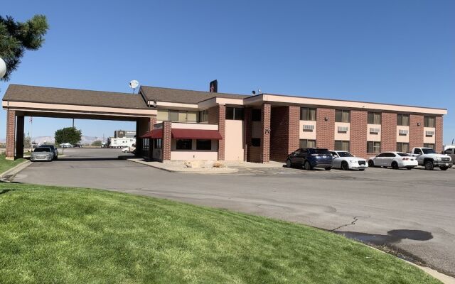 Days Inn by Wyndham Lake Point