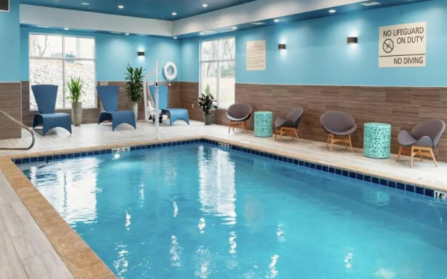 Hampton Inn & Suites by Hilton Toronto Downtown