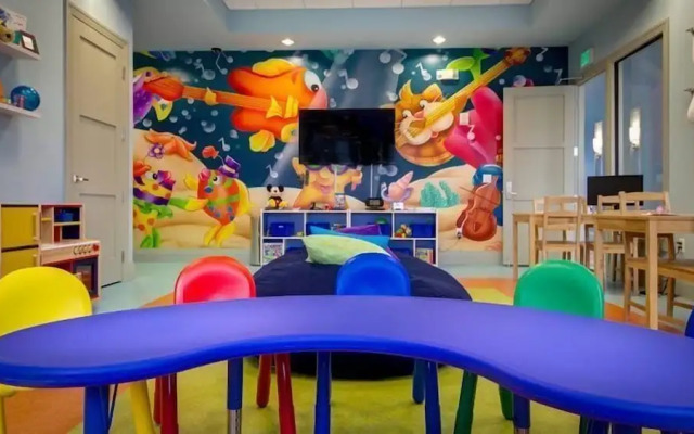 ChampionsGate 4BR 3BA Townhome