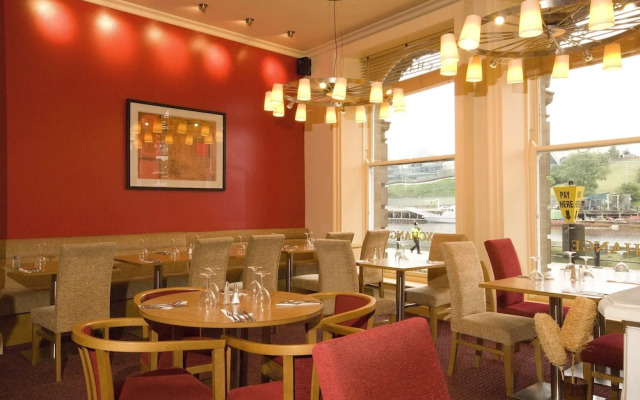 Premier Inn Newcastle City Centre - Quayside
