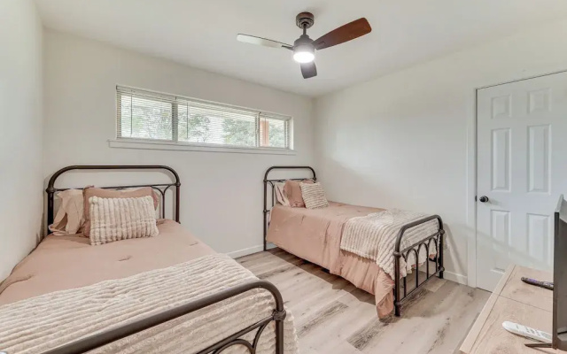 Convenient Family-friendly Location: Texarkana Gem