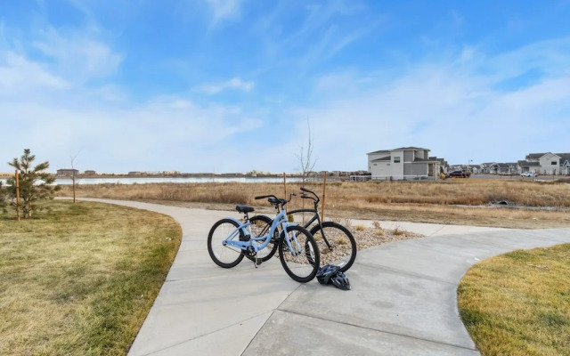 Noco Retreat - King Beds, Fireplace, Scenic Trails
