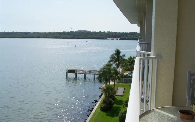 Boca Ciega Resort