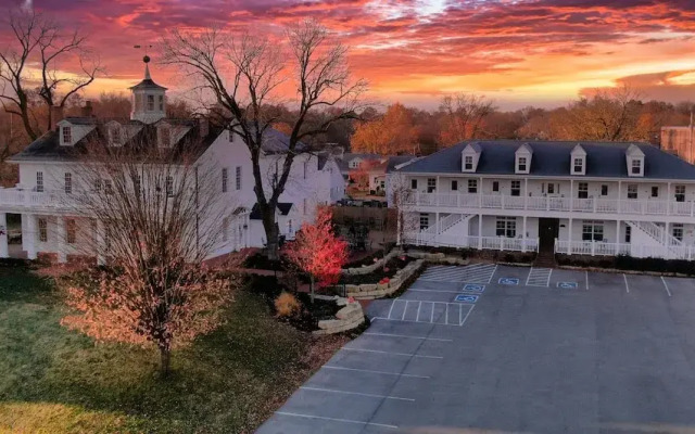 The Inn at Elijah McLeans