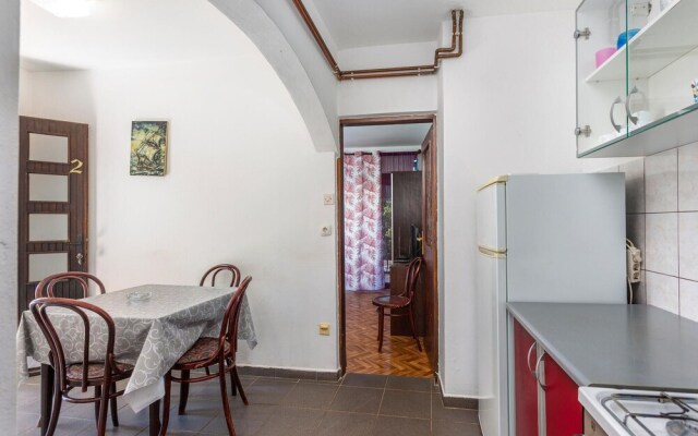 Beautiful Home in Njivice With Wifi and 2 Bedrooms