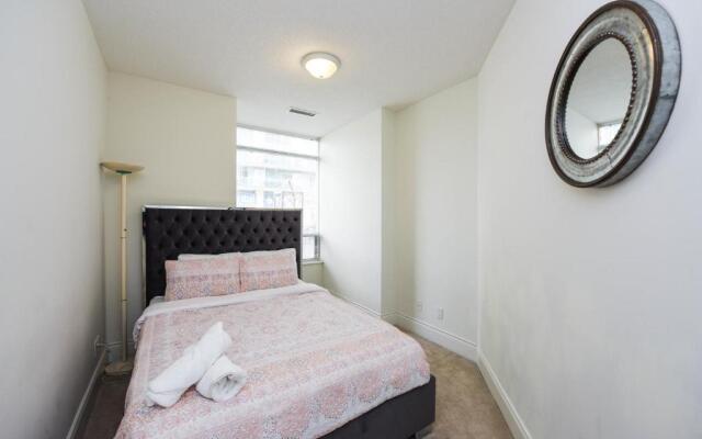 Amazing 2BR & 2BTH - Near Square One Mall