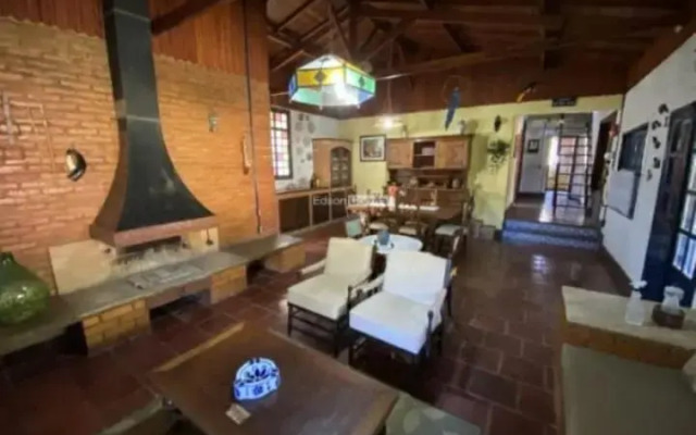 Passa Quatro- CASA INTEIRA RUSTICA para até 9 pessoas