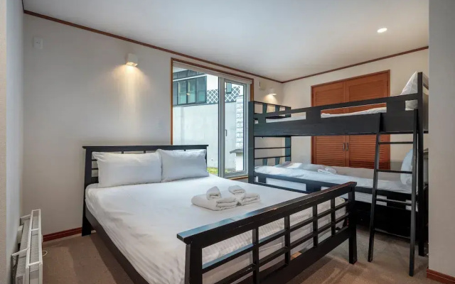 Furano Lodge 10 by H2 Life