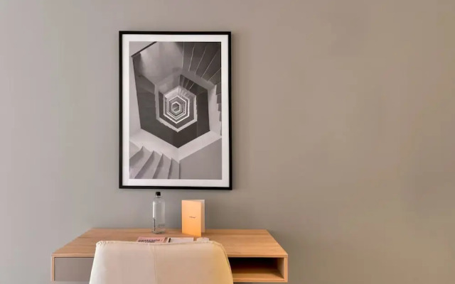 w Majestic 1BR w/ Superb Balcony in Unicentro