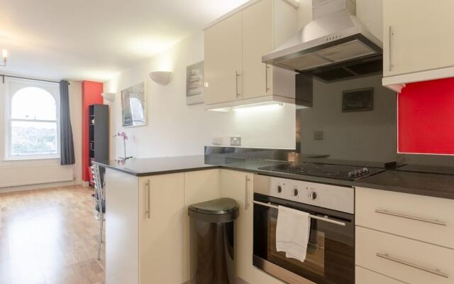 Comfortable 1 Bedroom North London Flat